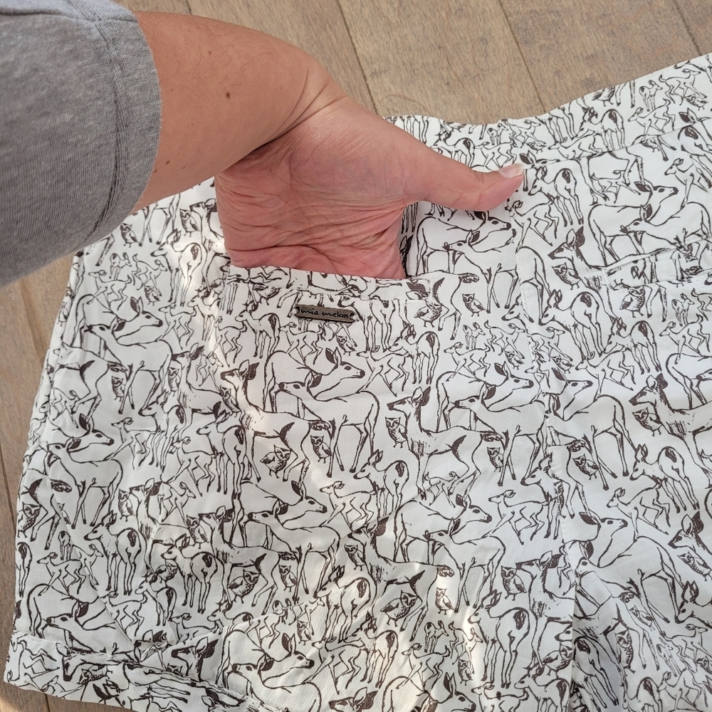 Mia Melon deer print shorts - Picture 5 of 8